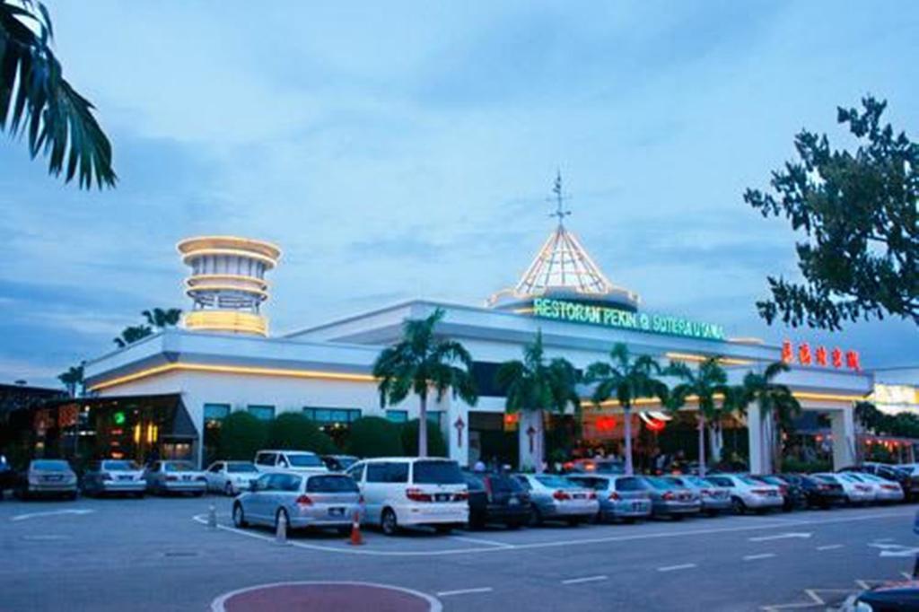 Here Hotel Skudai Exterior foto